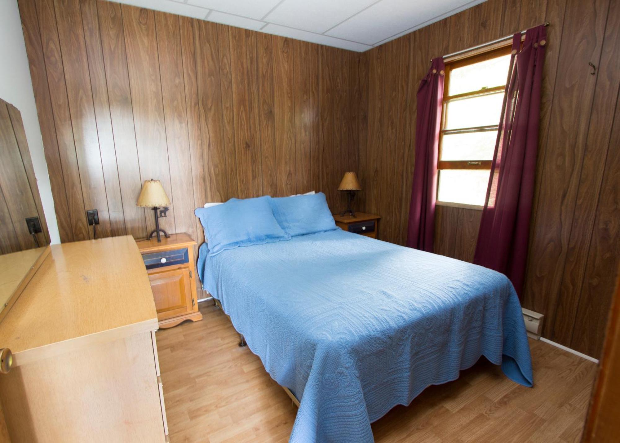 The Pines Cottage Resort Oxtongue Lake エクステリア 写真