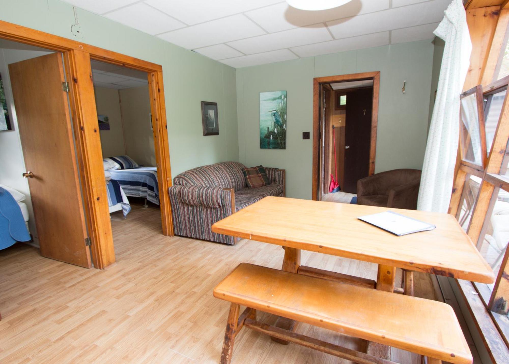 The Pines Cottage Resort Oxtongue Lake エクステリア 写真