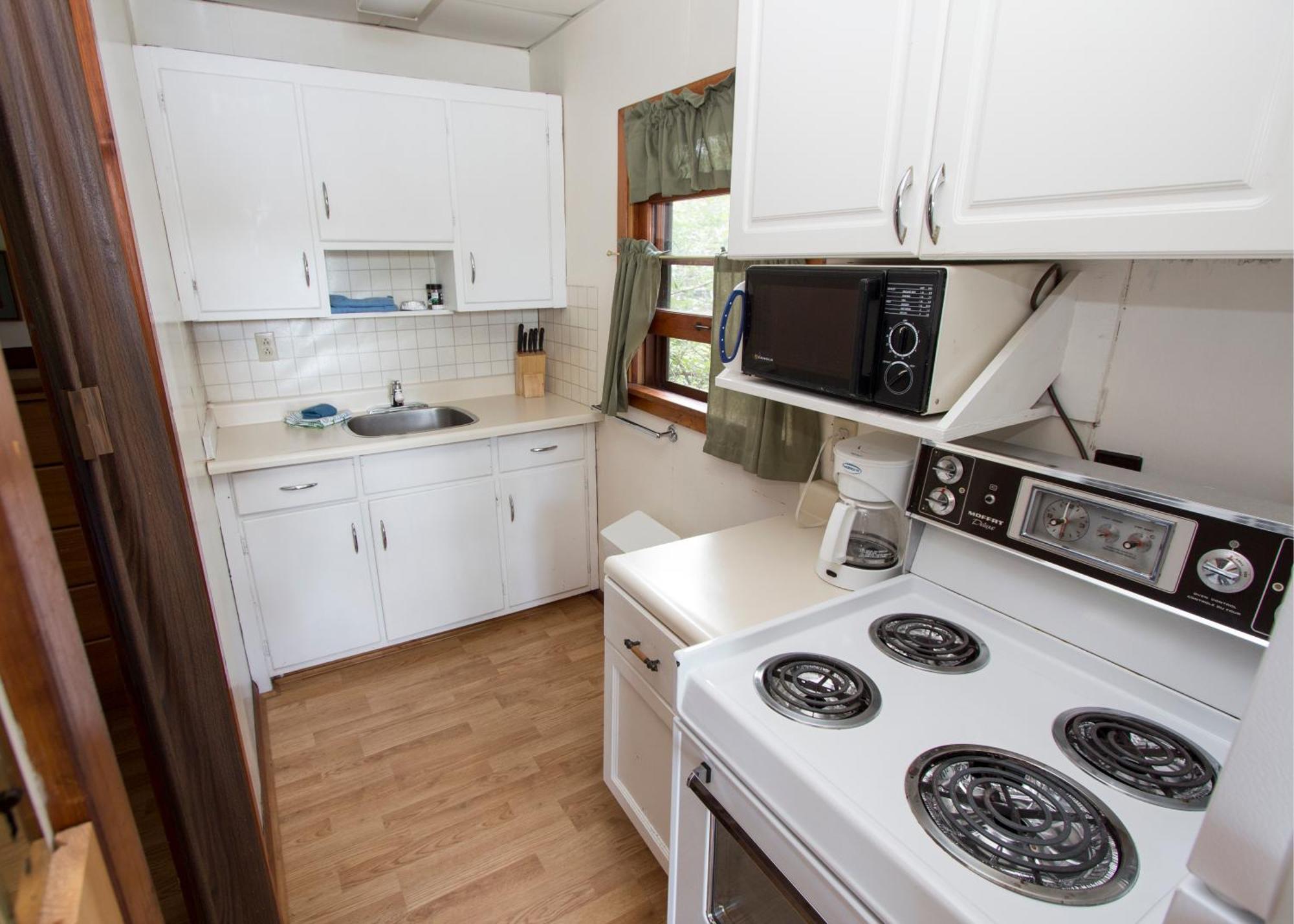 The Pines Cottage Resort Oxtongue Lake エクステリア 写真