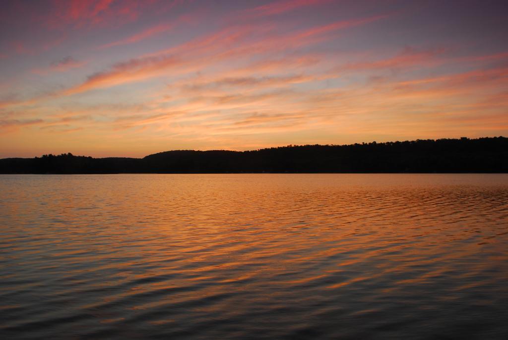 The Pines Cottage Resort Oxtongue Lake エクステリア 写真